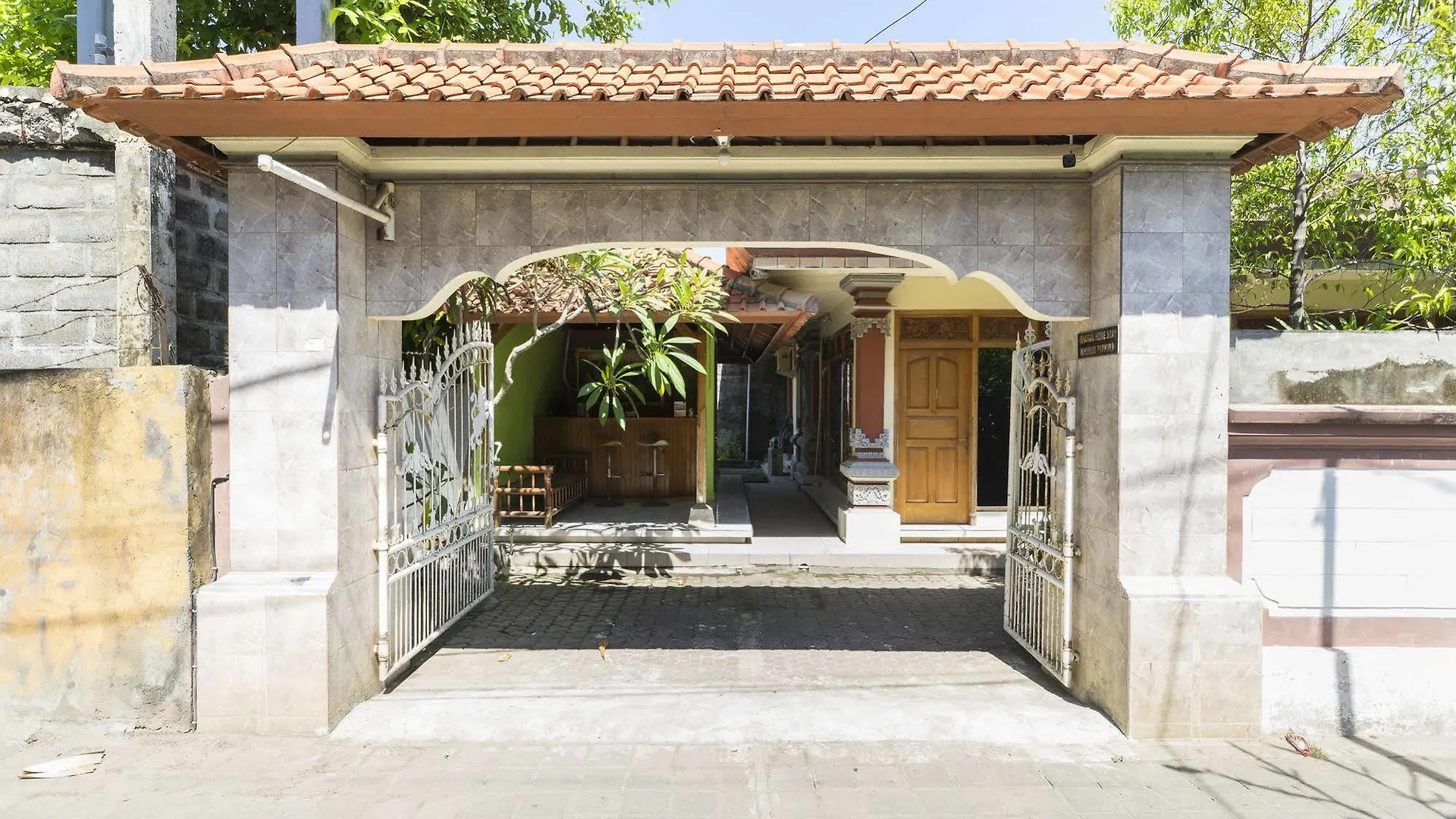 Reddoorz @ Tanjung Benoa Hotell Nusa Dua  Pensionat